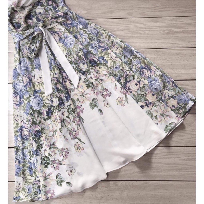 Váy Taylor chất sịn