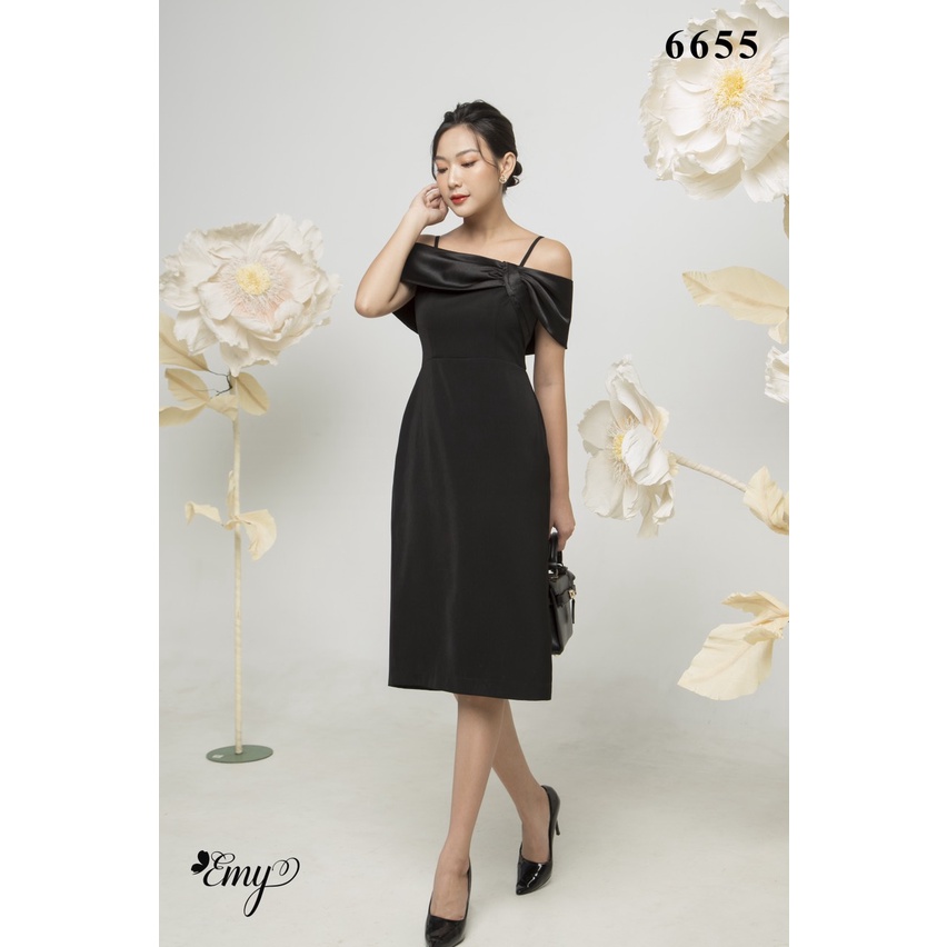 [Mã BMLT35 giảm đến 35K đơn 99K] Đầm EMY EM6655 Body Đen 2 Dây Vai Choàng