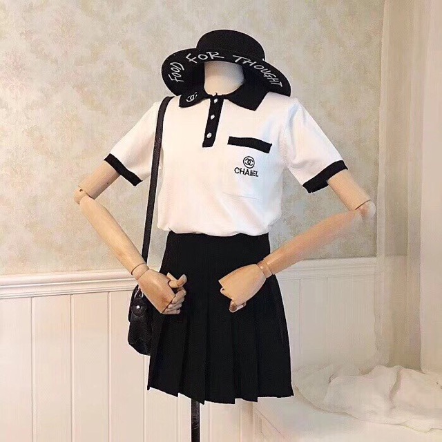 Áo montogi cổ bẻ