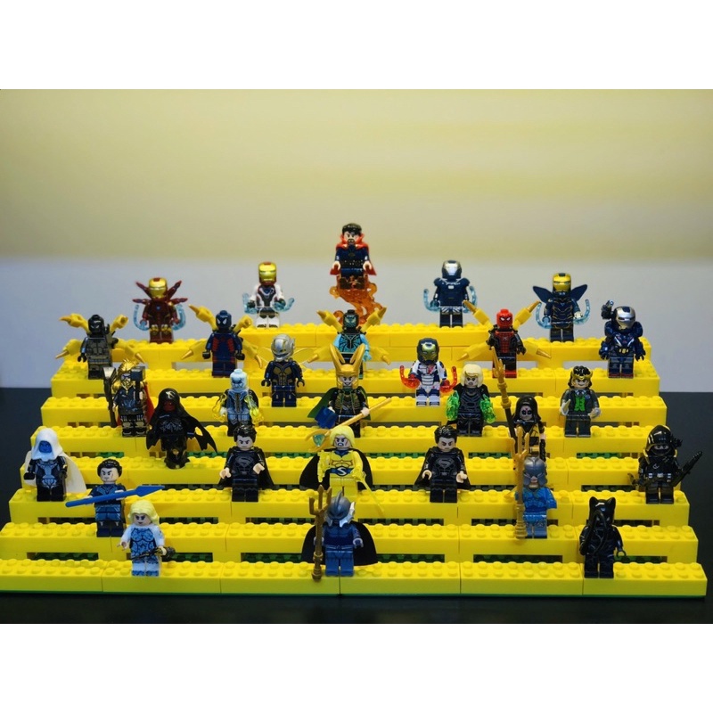 Mô hình mini nhân vật Ronin Hawkeye và các nhân vật Marvel