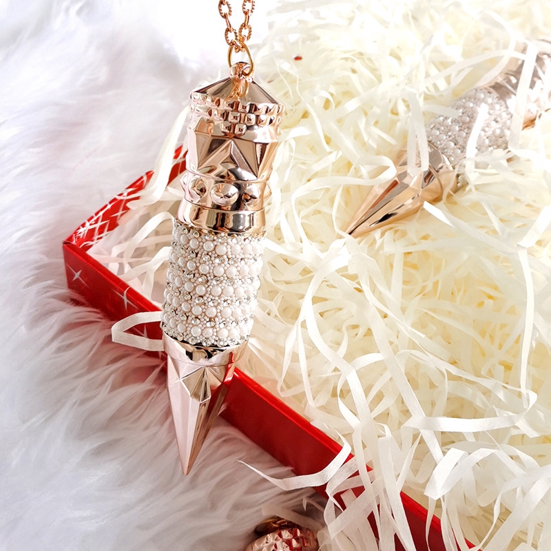 Son môi AGAG chất lì lâu trôi mềm mại 3 màu trong 1 thiết kế vỏ hình vương trượng nữ hoàng | BigBuy360 - bigbuy360.vn