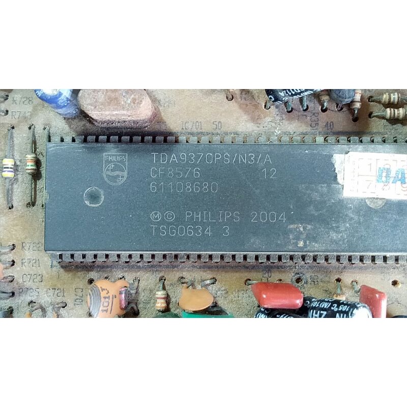 IC TDA9370PS/N3/A và ic nhớ 24C08 như hình củ zin tháo vĩ TiVi DARING chạy OK,bán cho anh em cần thay khách,thử máy.v.v.