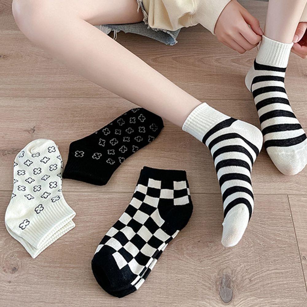 Vớ Thuyền Họa Tiết Kẻ Sọc Trắng Đen Cá Tính Mùa Hè Cho Nữ VANES1