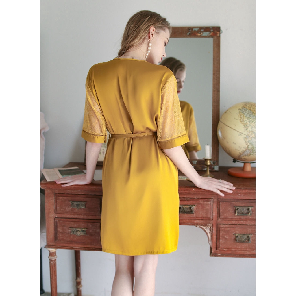 Set Đầm Ngủ Hai Dây Phối Ren Và Áo Choàng Quyến Rũ Cho Nữ