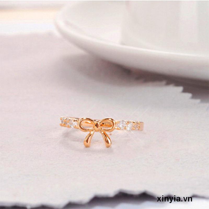 Nhẫn Nơ Đính Kim Cương Giả Đơn Giản