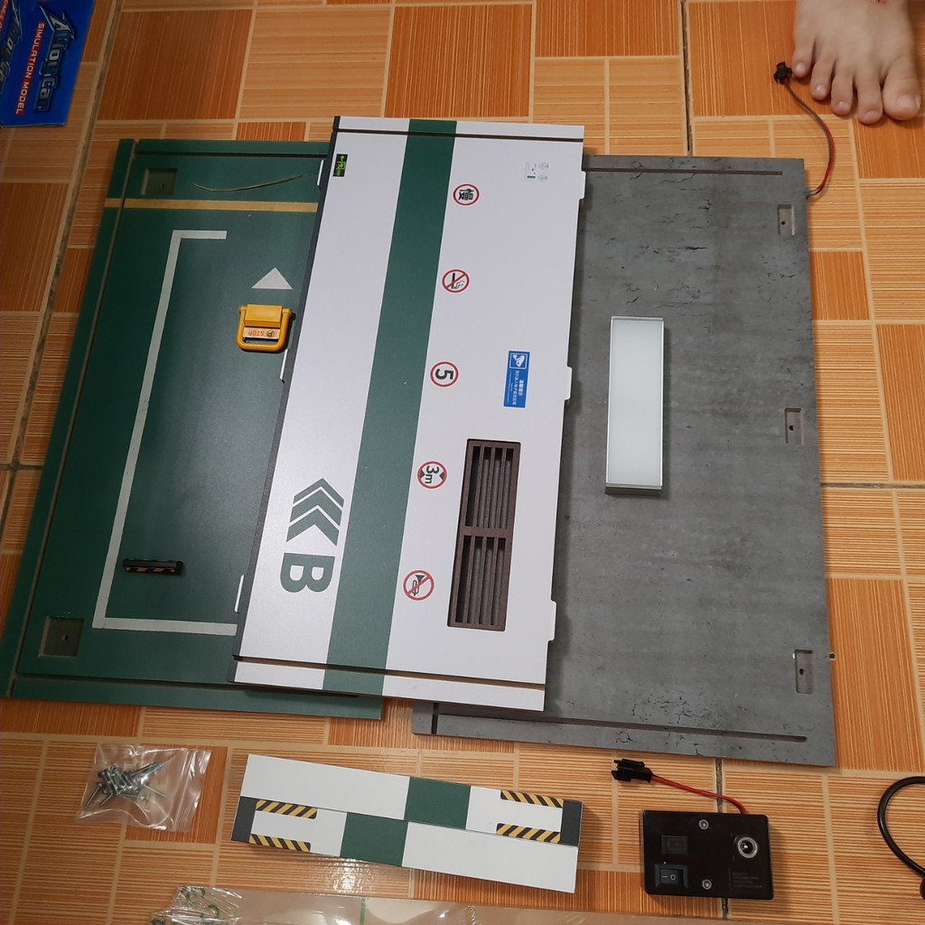 Mô hình parking lot gara trưng bày mô hình 1 xe ô tô tỉ lệ 1:18 có đèn chiếu sáng