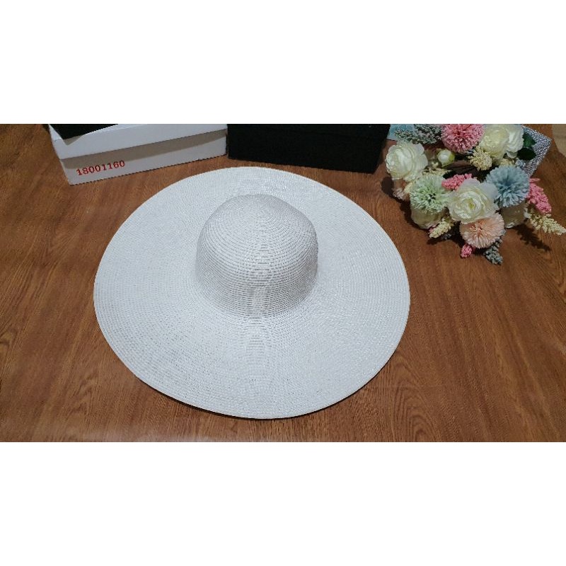 Mũ cói đi biển vành rộng sang chảnh