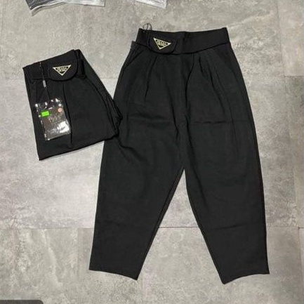 Quần bom lỡ tag cạp