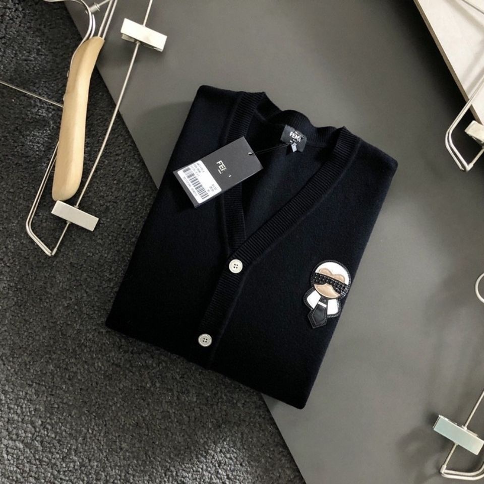 Áo Khoác Cardigan Len Thêu Chữ Thời Trang Thu Đông Chất Lượng Cao Cho Cặp Đôi