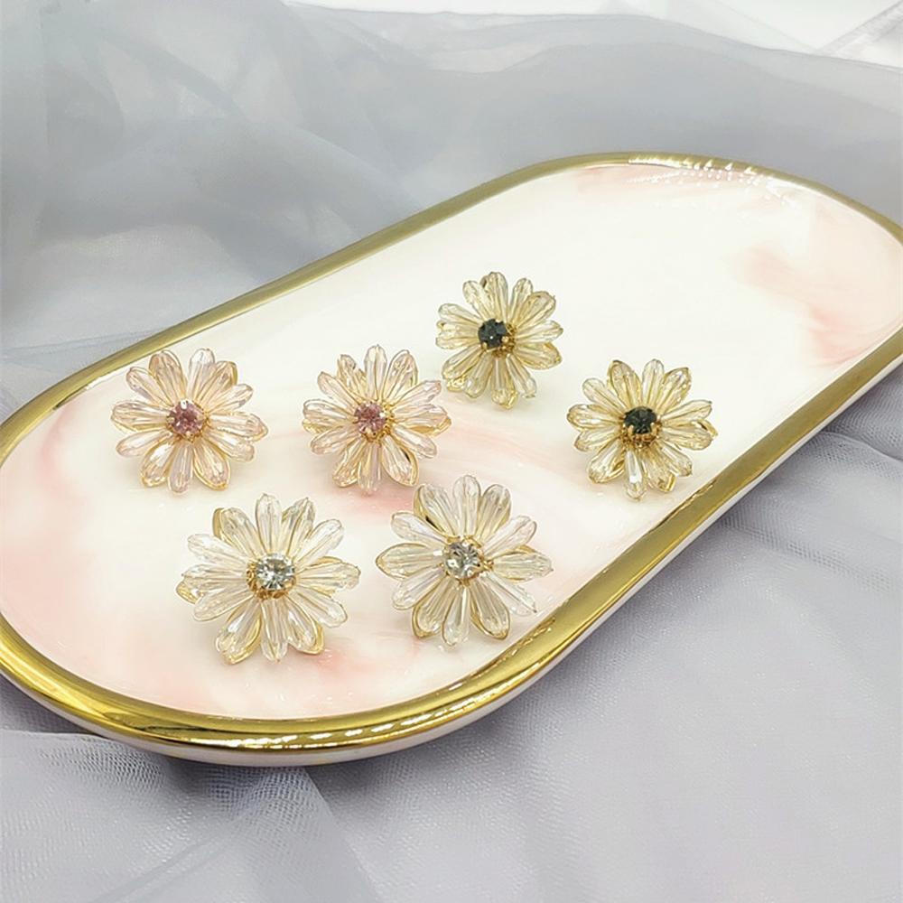 Bông Tai Hình Hoa Cúc Màu Trong Suốt Phong Cách Retro Sang Trọng Thời Trang Dự Tiệc Cho Nữ