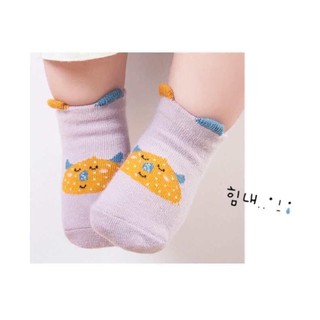 Tất cho bé sơ sinh đến 1, 2 tuổi