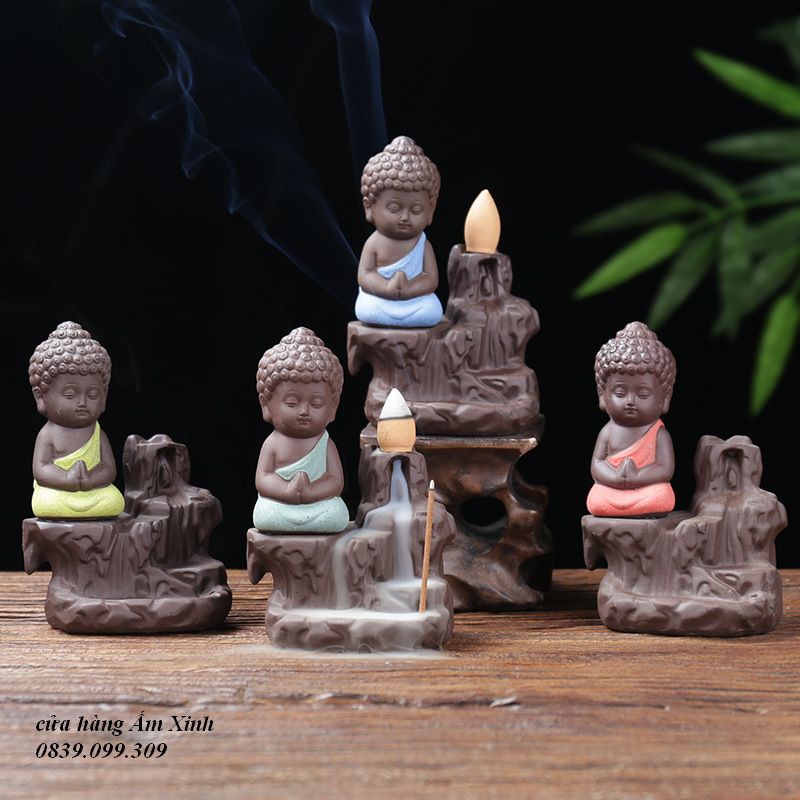 Thác Khói Xông Trầm Hương Phong Thủy kèm tượng phật ngồi thiền bằng gốm