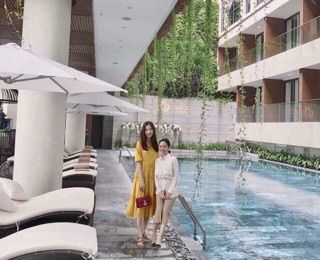 Đầm maxi vàng