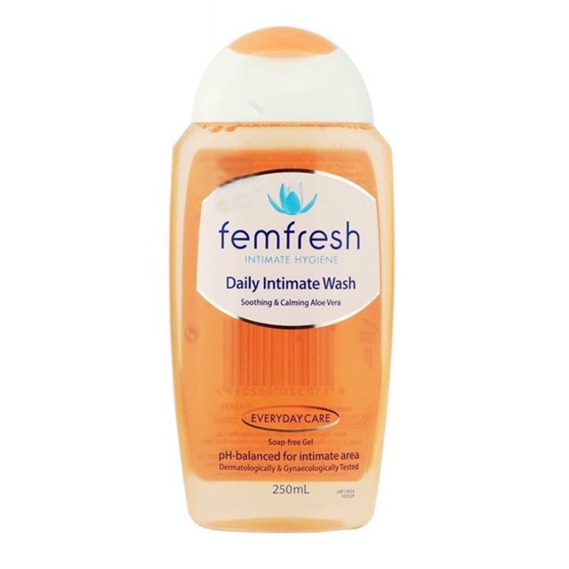 Dung dịch vệ sinh phụ nữ hàng ngày Femfresh Daily Intimate Wash 250ml