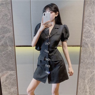 Đầm vest hở lưng