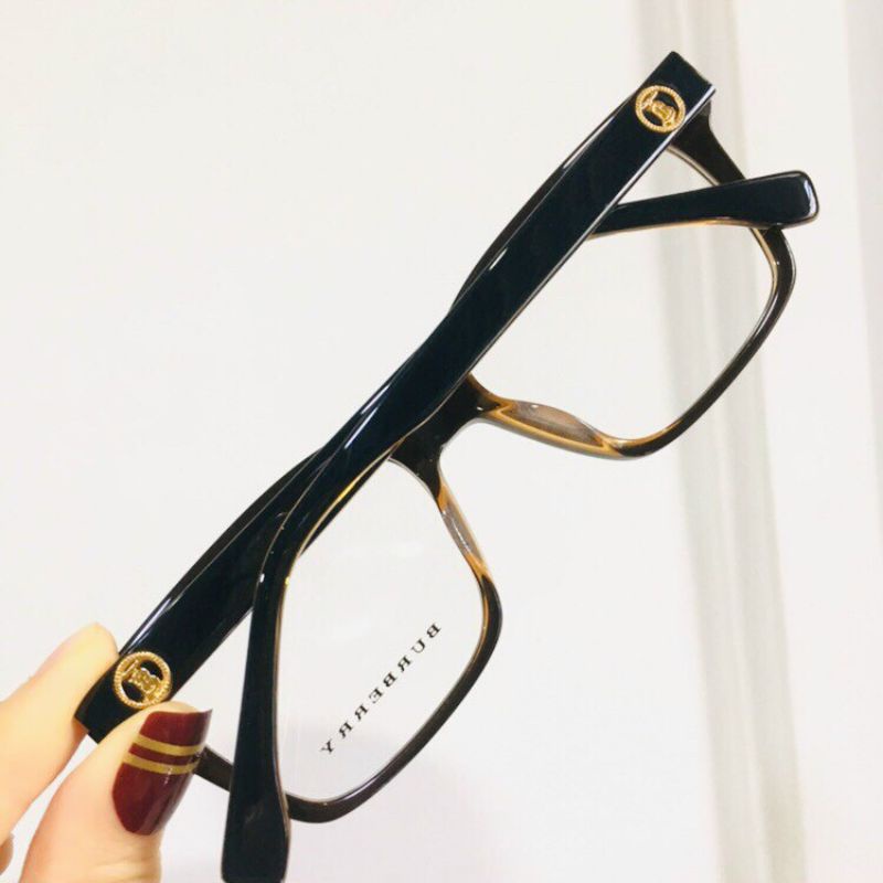 Kính Burberry