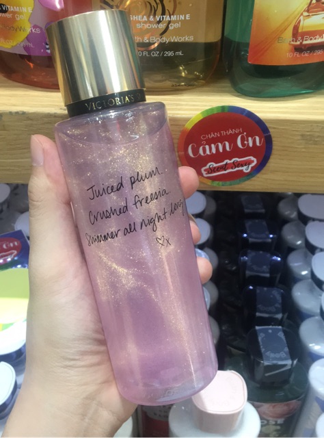 Xịt thơm có nhũ Victoria's Secret Pure Seduction (250ml)