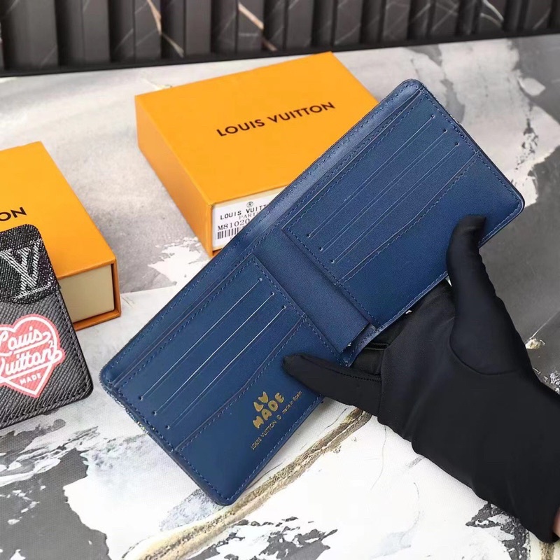 Ví gập đôi cho nam thương hiệu Louis Vuitton LV cao cấp chất liệu da thật phối vải jeans