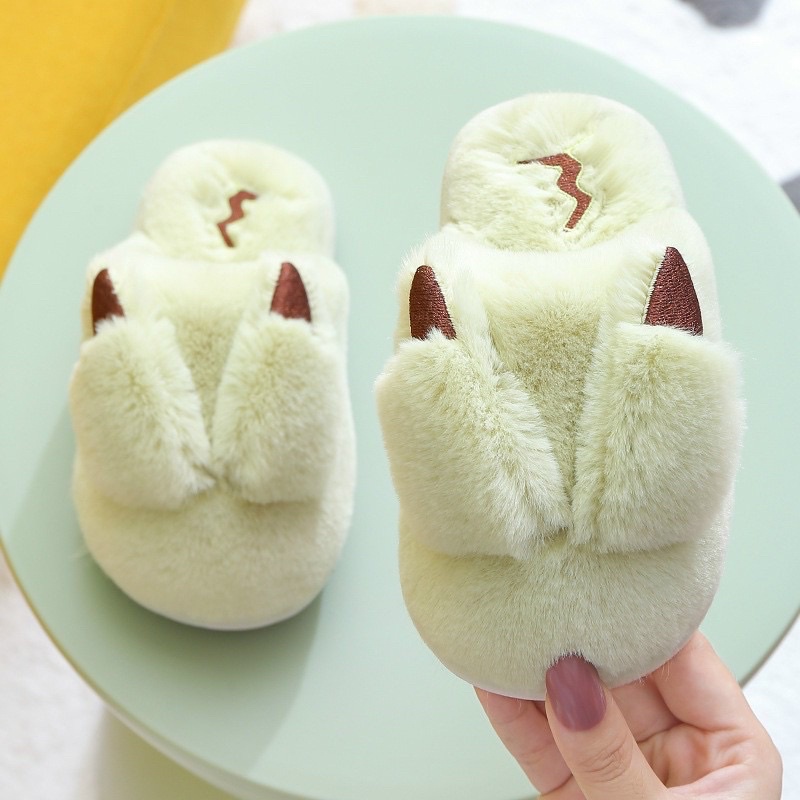 DÉP LÔNG PIKACHU MANG TRONG NHÀ HÀNG QUẢNG CHÂU LOẠI 1