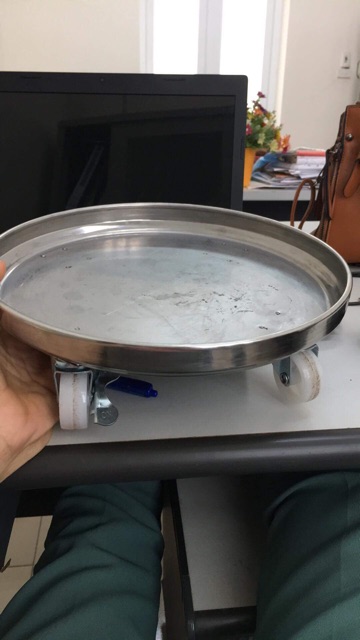 Đế chậu có bánh xe di chuyển bằng innox