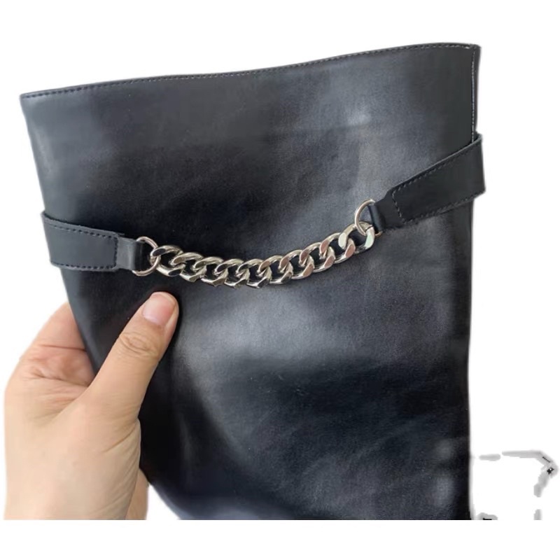 Bốt đùi phối xích bạc sang chảnh( hàng QCCC-lót lông)