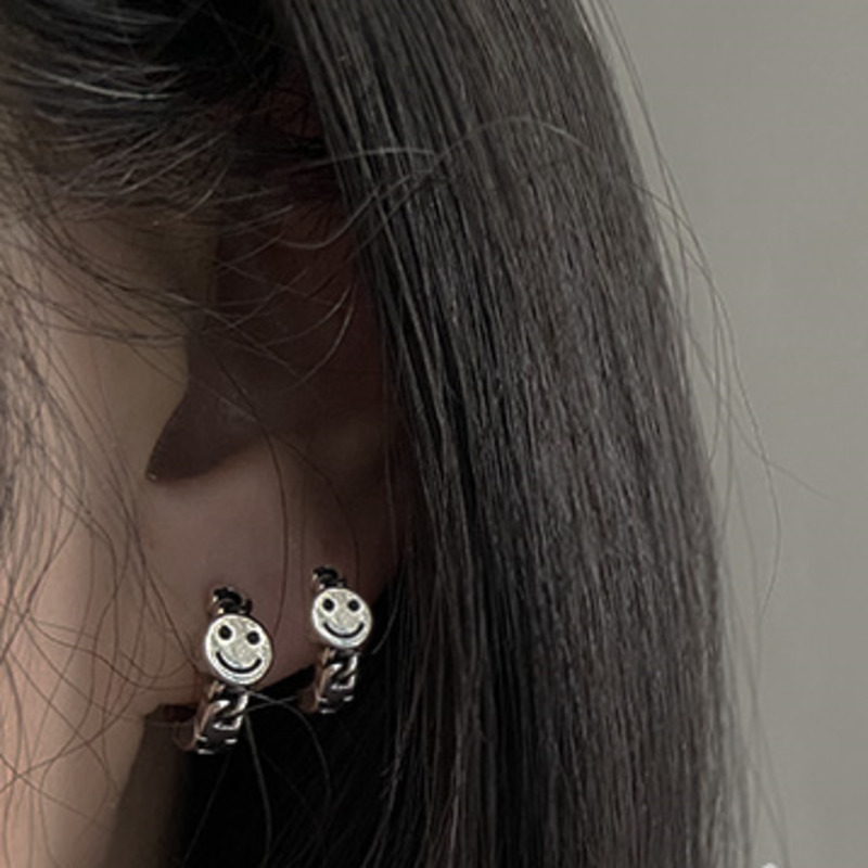 Khuyên tai 22629 hình mặt cười thời trang đơn giản