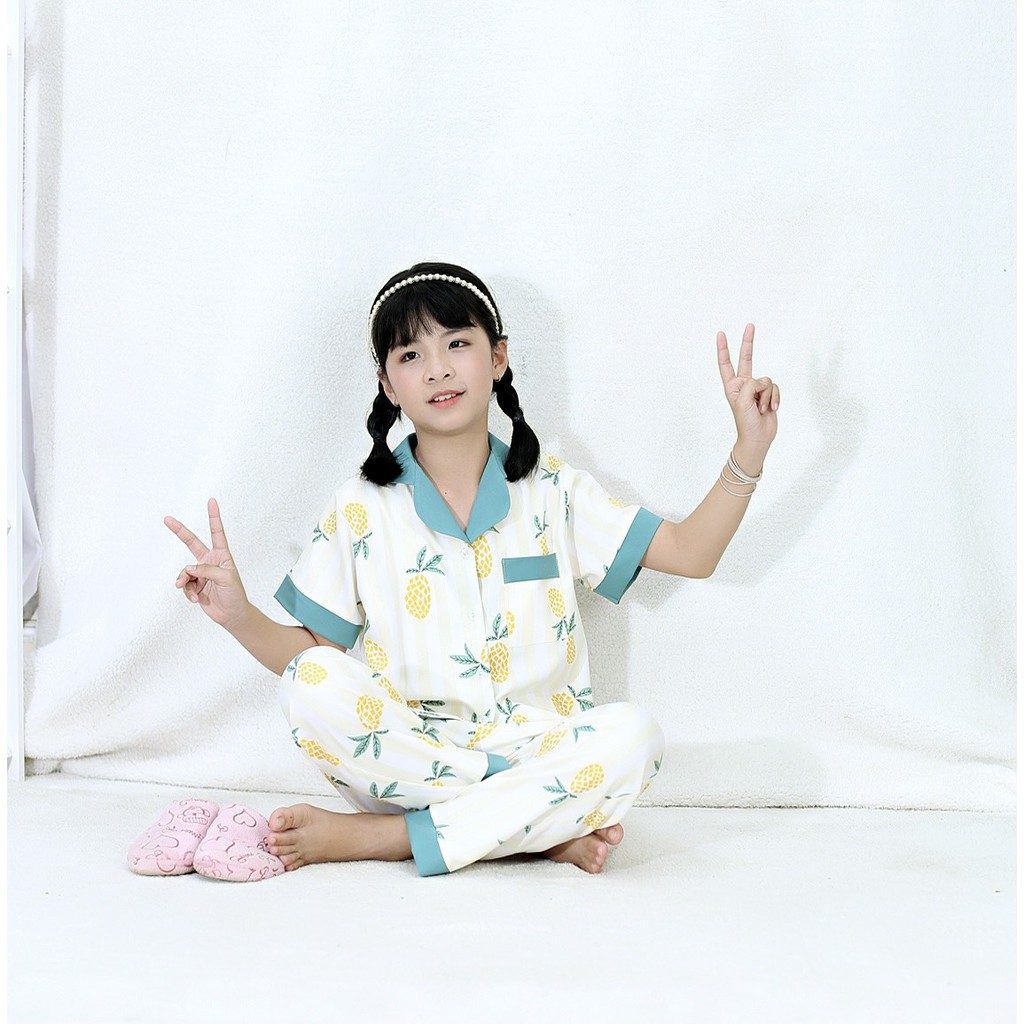 Set bộ pijama áo tay ngắn quần dài nhiều size chất liệu lụa mát họa tiết đáng yêu cho bé 239