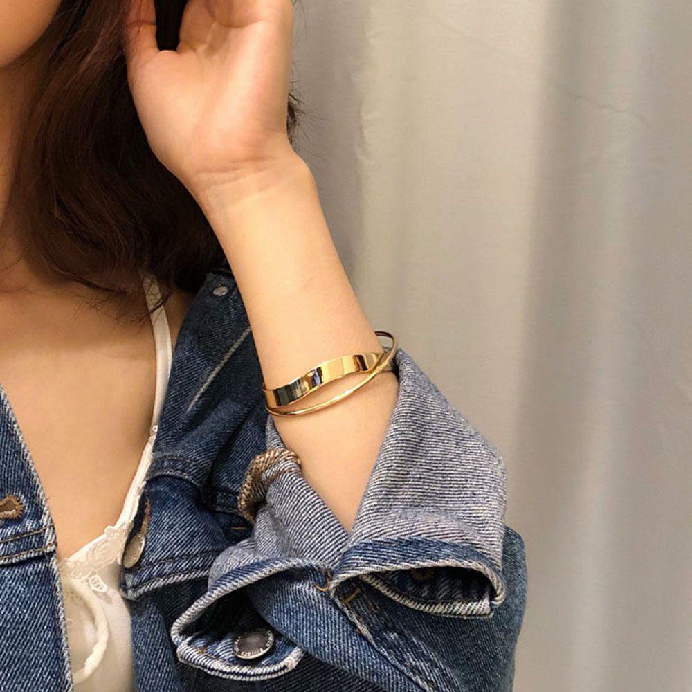 QQMALL Khuyên Tai Hình Chữ Thập Gợn Sóng Thời Trang Cá Tính