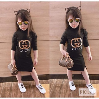 Váy điệu đà bé gái