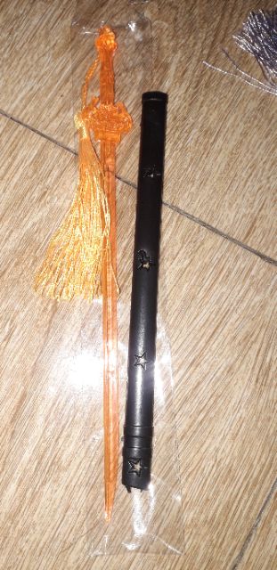 Mô hình 1 thanh gươm trang trí bằng nhựa dài 22cm