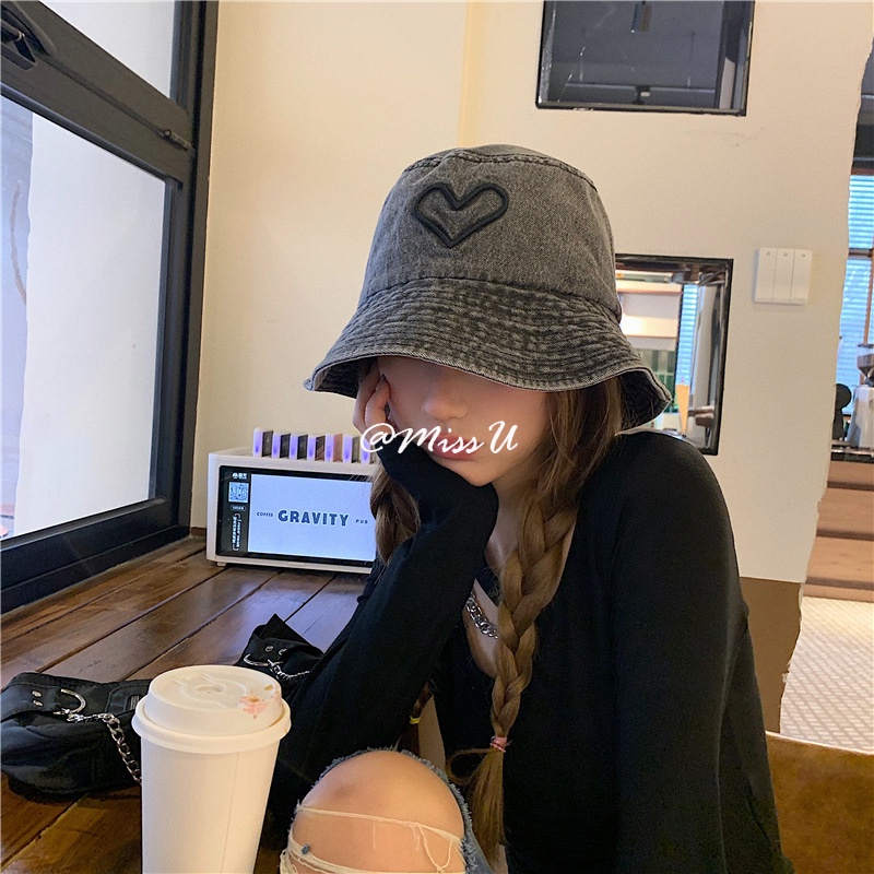 Mũ Tai Bèo Vải Denim Màu Đen Họa Tiết Trái Tim Chống Nắng Thời Trang Cho Nữ