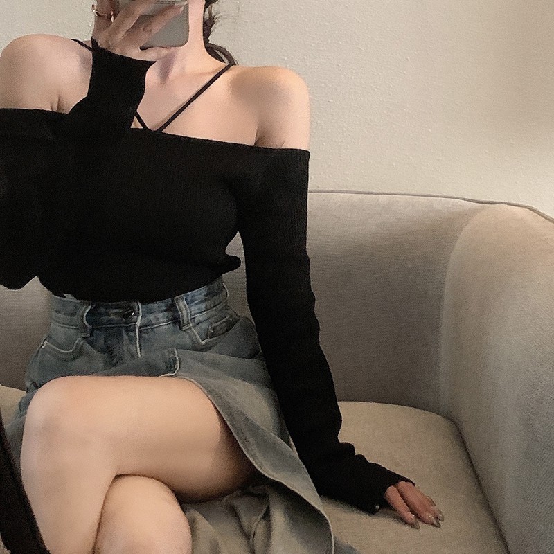 Áo dệt kim hở một bên vai dáng ôm phong cách Hàn Quốc