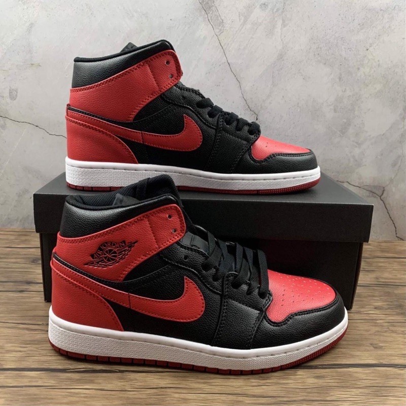 (FREESHIP, QUÀ TẶNG NGẪU NHIÊN) Giày thể thao AIR JORDAN 1 Retro High Chicago đỏ đen cao cổ cực đẹp x ! . .