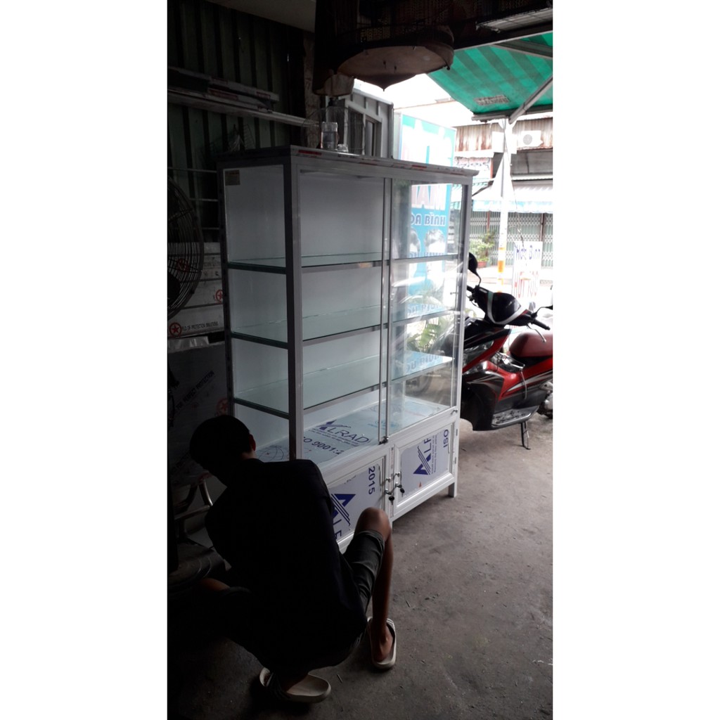 Tủ trưng bày nhôm kính-KT:D120*R40*C170