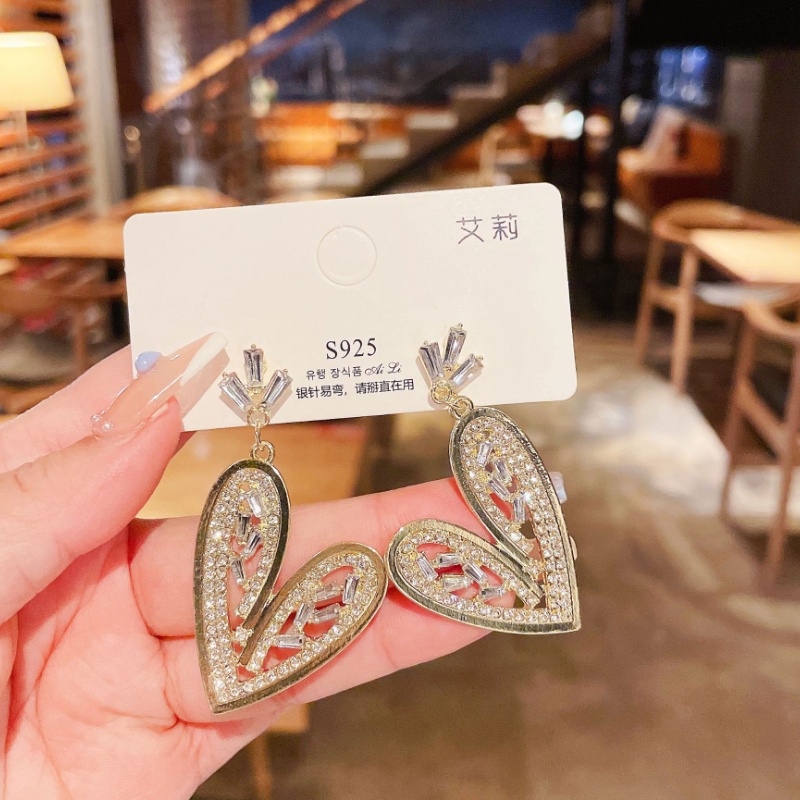 Bông Tai Mạ Bạc Đính Đá Thời Trang 2022