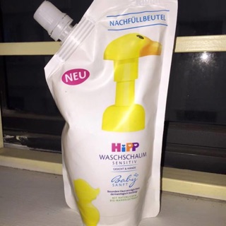 Sữa tắm gội Hipp con vịt
