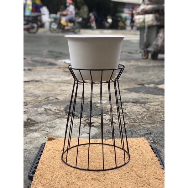 Đôn chậu mỹ nghệ bằng sắt cao 40cm -> 50cm