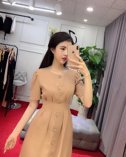 Đầm xoè trích eo nút gỗ