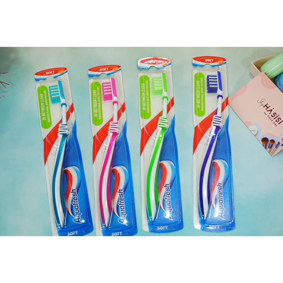 Bàn chải AQUAFRESH - In Between Clean Soft (Các Màu)