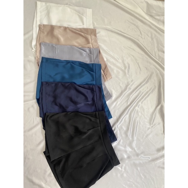 quần shorts lụa