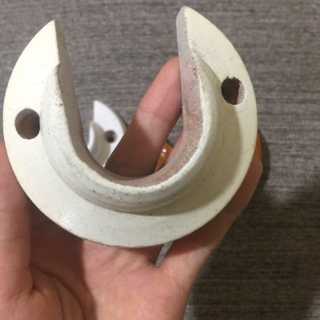 Bát gỗ đỡ thanh rèm