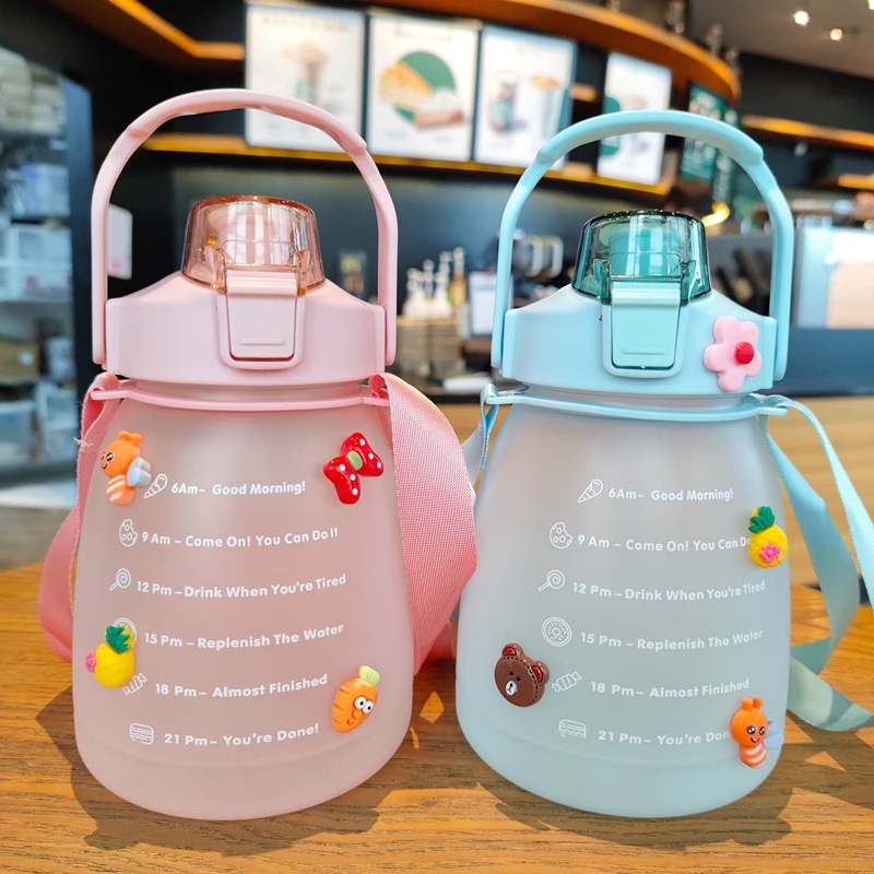 Bình nước thể thao DILLER không chứa BPA màu sắc gradient 1300ml tiện lợi