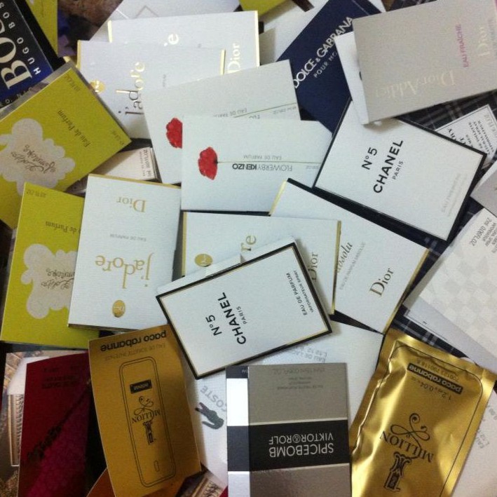 Nước Hoa Test Mini Dạng Chấm Đủ Mùi Sang Chảnh 2ml | BigBuy360 - bigbuy360.vn