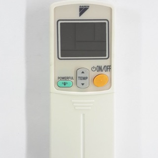 Remote máy lạnh Daikin thường( tương thích với tất cả các dòng máy là hk Daikin không inverter)