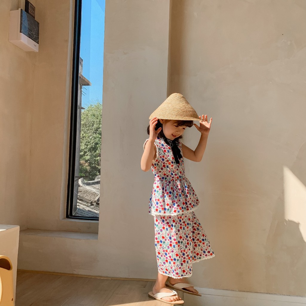 Set quần áo hoạ tiết hoa cho bé