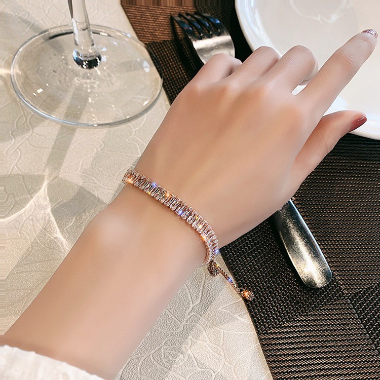 Bộ Trang sức Dây chuyền Vòng tay pha lê cao cấp màu bạc sang trọng dành cho nữ - Mely C95