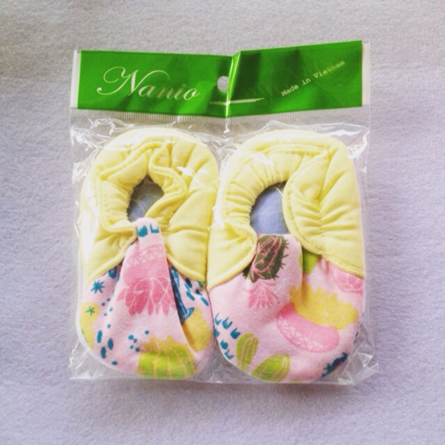 Giầy vải tập đi mềm mại cho bé sơ sinh