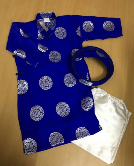 Bộ áo dài truyền thống kèm mấn cho bé trai