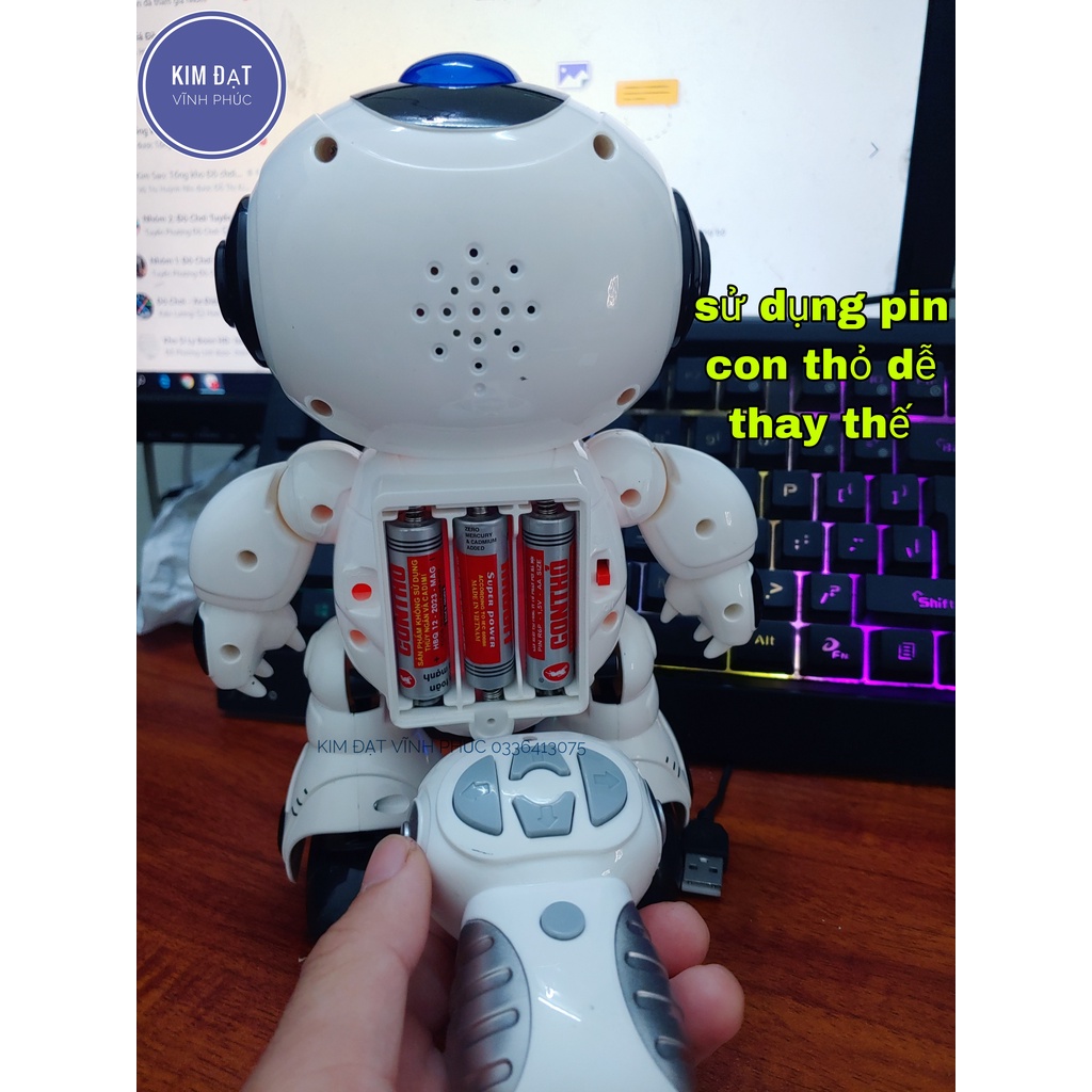 Robot điều khiển thông minh . Smart robot có chức năng tiến lùi sang ngang và nhảy múa ca hát