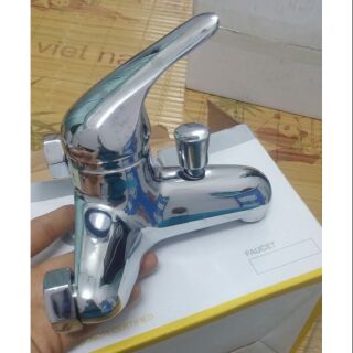 Sen tắm nóng lạnh Caesar đồng dày đẹp